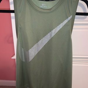 Women’s Nike athletic top